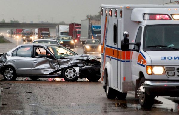 Connecticut Auto Accident Attorney - Color Injury Accident 600x387